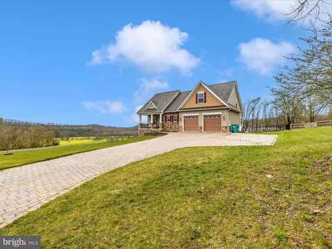 Exterior - 6719 Plantation Rd, Frederick, MD 21701 photo 14 of 20