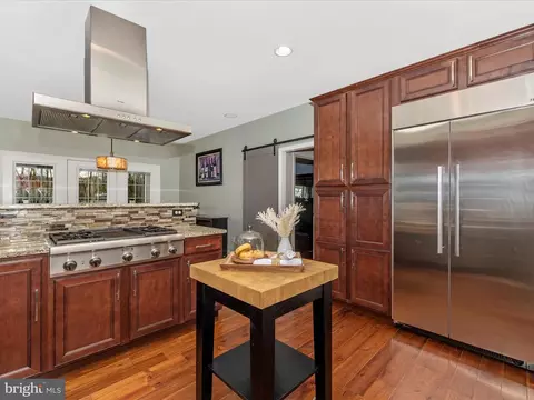 Kitchen - 6719 Plantation Rd, Frederick, MD 21701 photo 3 of 6