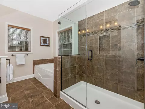 Bath - 6719 Plantation Rd, Frederick, MD 21701 photo 4 of 8