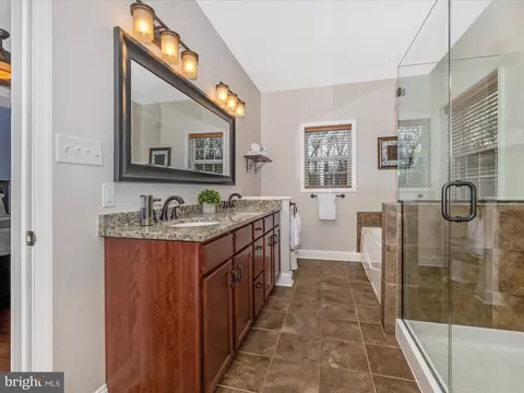Bath - 6719 Plantation Rd, Frederick, MD 21701 photo 3 of 8