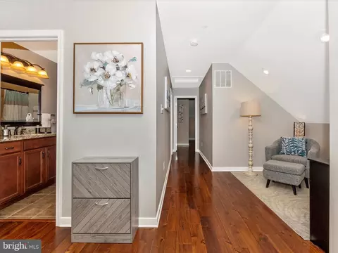 Entry Way - 6719 Plantation Rd, Frederick, MD 21701 photo 6 of 6