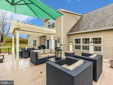 Exterior - 6719 Plantation Rd, Frederick, MD 21701 photo 5 of 20