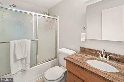 Bath - 4534 E Basford Rd, Frederick, MD 21703 photo 2 of 3