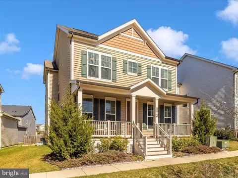Exterior - 5512 Hawk Ridge Rd, Frederick, MD 21704 photo 8 of 12