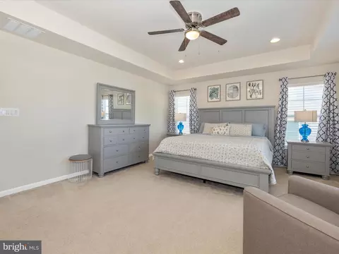 Bedroom - 5512 Hawk Ridge Rd, Frederick, MD 21704 photo 2 of 6