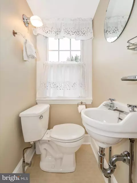 Bath - 24 W 12th St, Frederick, MD 21701 photo 6 of 7