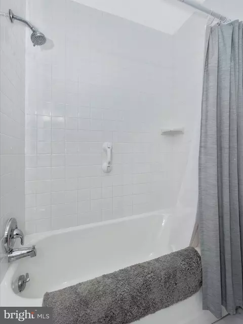 Bath - 24 W 12th St, Frederick, MD 21701 photo 4 of 7
