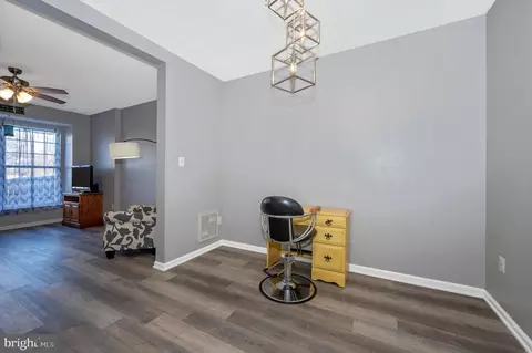 Entry Way - 5185 Duke Ct, Frederick, MD 21703 photo 8 of 11