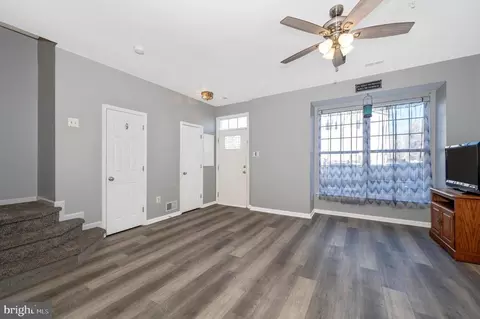 Entry Way - 5185 Duke Ct, Frederick, MD 21703 photo 4 of 11