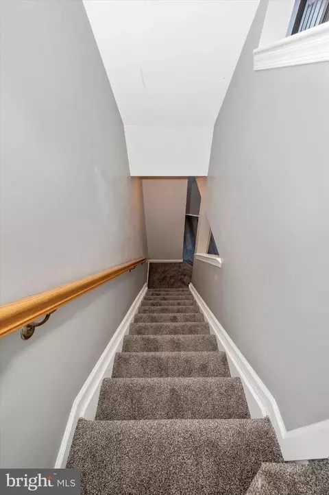 Entry Way - 5185 Duke Ct, Frederick, MD 21703 photo 9 of 11