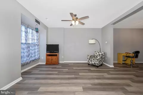 Entry Way - 5185 Duke Ct, Frederick, MD 21703 photo 5 of 11