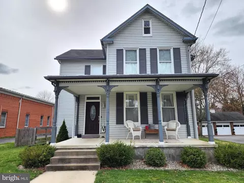25 Fulton Ave, Walkersville, MD 21793