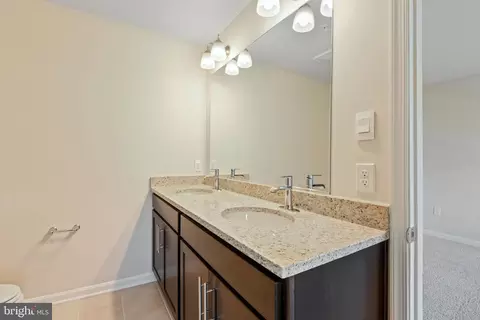 Bath - 368 Tiller St, Frederick, MD 21701 photo 4 of 5