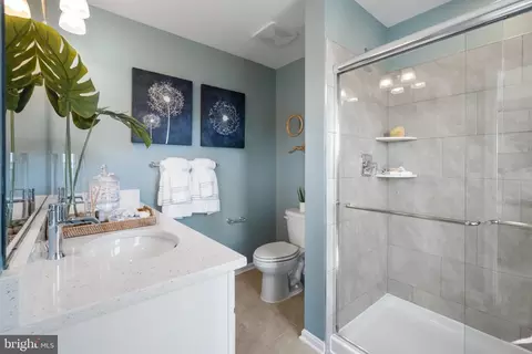 Bath - 366 Tiller St, Frederick, MD 21701 photo 3 of 5