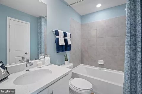 Bath - 366 Tiller St, Frederick, MD 21701 photo 5 of 5