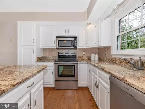 Kitchen - 2432 Cobblestone Way, Frederick, MD 21702 photo 4 of 5