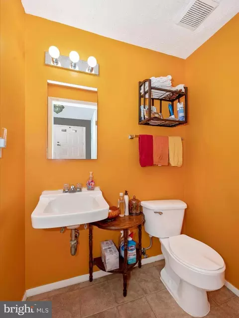 Bath - 6629 Haydown Ct, Frederick, MD 21703 photo 1 of 2