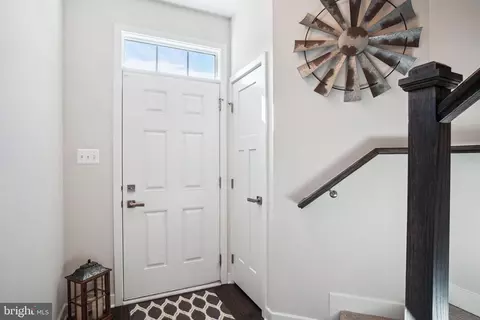 6624 Blue Beech Dr, Frederick, MD 21703 photo 3