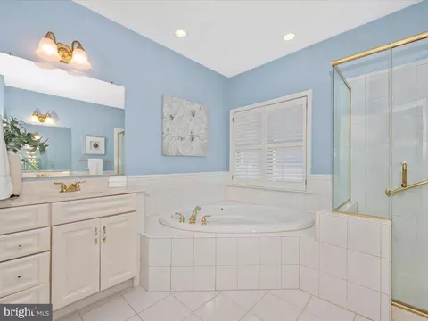 Bath - 2699 Monocacy Ford Rd, Frederick, MD 21701 photo 2 of 5