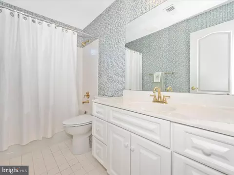 Bath - 2699 Monocacy Ford Rd, Frederick, MD 21701 photo 4 of 5