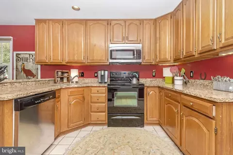 833 Dunbrooke Ct, Frederick, MD 21701 photo 11