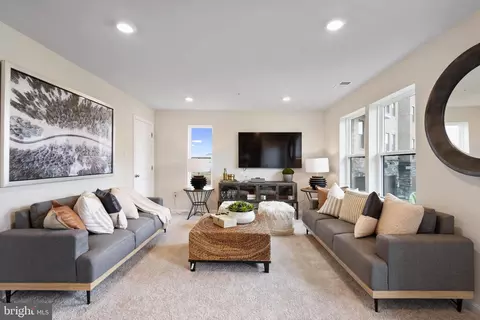 Living - 364 Tiller St, Frederick, MD 21701 photo 1 of 4