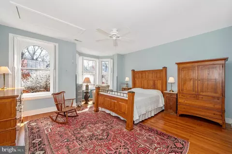 41 E 3rd St E, Frederick, MD 21701 photo 4