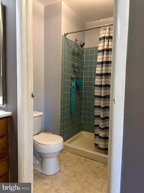 Bath - 1776 Carriage Way, Frederick, MD 21702 photo 2 of 2