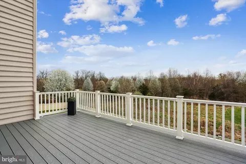 Exterior - 5111 Continental Dr, Frederick, MD 21703 photo 2 of 4