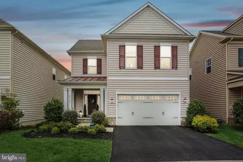 Exterior - 5111 Continental Dr, Frederick, MD 21703 photo 4 of 4