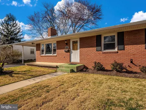 Exterior - 1131 Young Pl, Frederick, MD 21702 photo 5 of 16