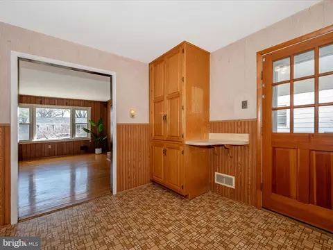 Entry Way - 1131 Young Pl, Frederick, MD 21702 photo 3 of 3