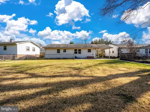 Exterior - 1131 Young Pl, Frederick, MD 21702 photo 9 of 16