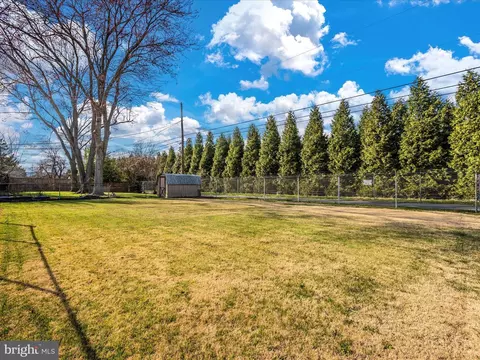 Exterior - 1131 Young Pl, Frederick, MD 21702 photo 11 of 16