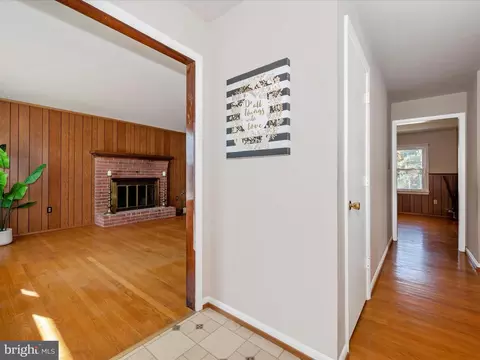 Entry Way - 1131 Young Pl, Frederick, MD 21702 photo 2 of 3