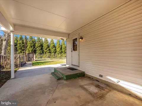 Exterior - 1131 Young Pl, Frederick, MD 21702 photo 16 of 16