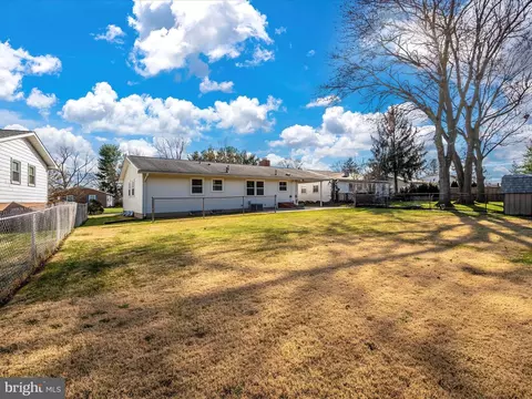 Exterior - 1131 Young Pl, Frederick, MD 21702 photo 10 of 16
