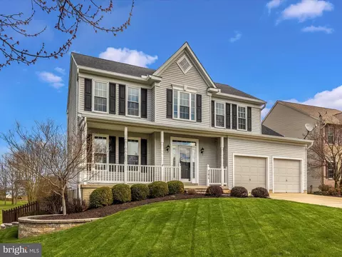 205 Creek Walk Dr, Walkersville, MD 21793