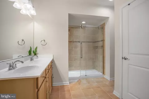 Bath - 6460 Alan Linton Blvd E, Frederick, MD 21703 photo 3 of 5