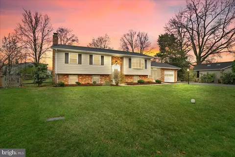 3903 Shadywood Ct, Jefferson, MD 21755