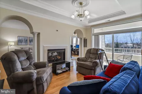 Living - 2500 Waterside Dr #415, Frederick, MD 21701 photo 5 of 6