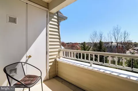 Exterior - 2500 Waterside Dr #415, Frederick, MD 21701 photo 4 of 6