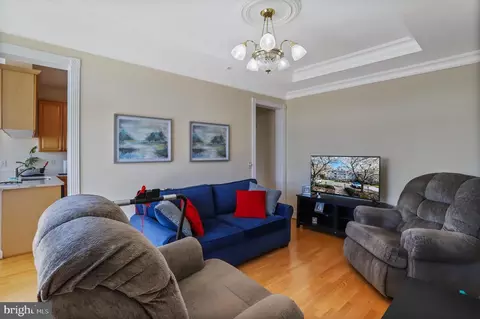 Living - 2500 Waterside Dr #415, Frederick, MD 21701 photo 6 of 6