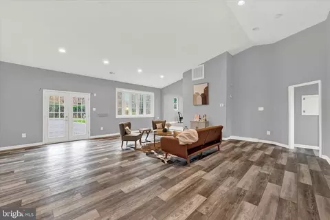 Entry Way - 4910 Reels Mill Rd, Frederick, MD 21704 photo 11 of 13