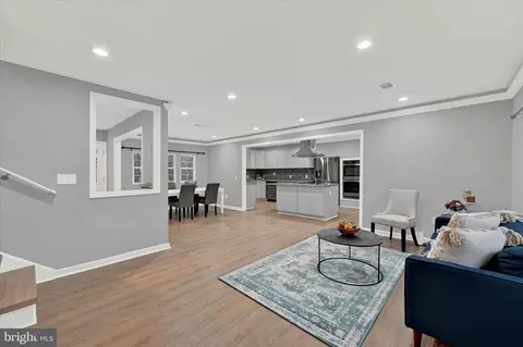 Entry Way - 4910 Reels Mill Rd, Frederick, MD 21704 photo 3 of 13