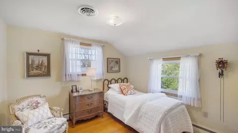 Bedroom - 7819 Spout Spring Rd, Frederick, MD 21702 photo 5 of 7