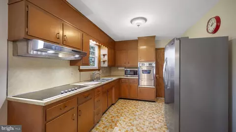 Kitchen - 7819 Spout Spring Rd, Frederick, MD 21702 photo 2 of 5