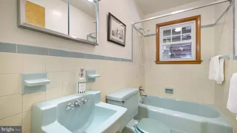 Bath - 7819 Spout Spring Rd, Frederick, MD 21702 photo 1 of 2