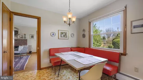 Dining - 7819 Spout Spring Rd, Frederick, MD 21702 photo 4 of 4