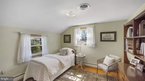 Bedroom - 7819 Spout Spring Rd, Frederick, MD 21702 photo 6 of 7